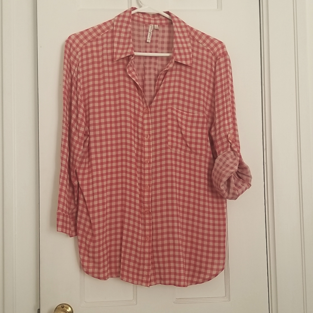 Light and airy blouse. 3/4 sleeve or roll up. Mellow pink, orange and beige. - Picture 4 of 4